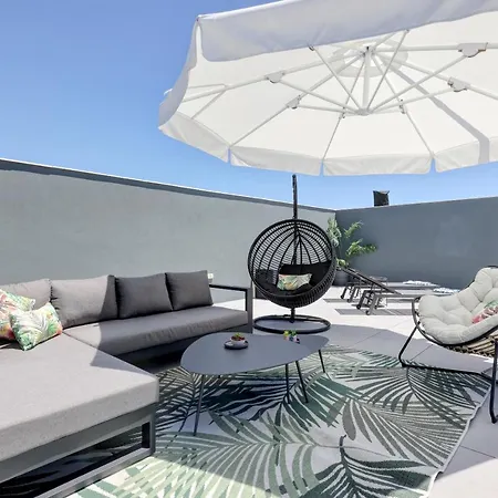 The Golden Oasis Penthouse Daire *