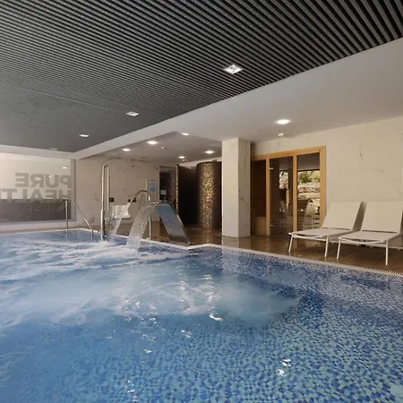 The Golden Oasis Penthouse Daire Estepona